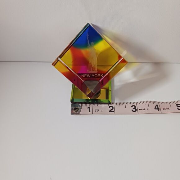 New York City Paperweight Spinner Statue of Liberty Laser Etched Glass Multi - Picture 4 of 9